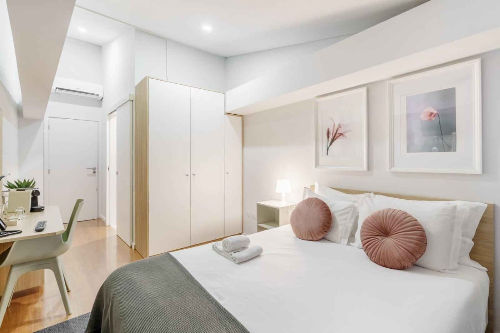 Bellu Studios & Suites Braga Esterno foto